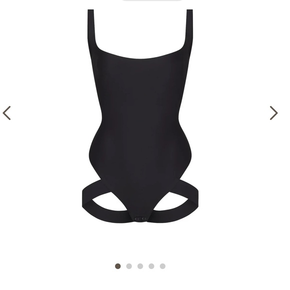 SKIMS Other - NWT !! Skims Lifting Shapewear